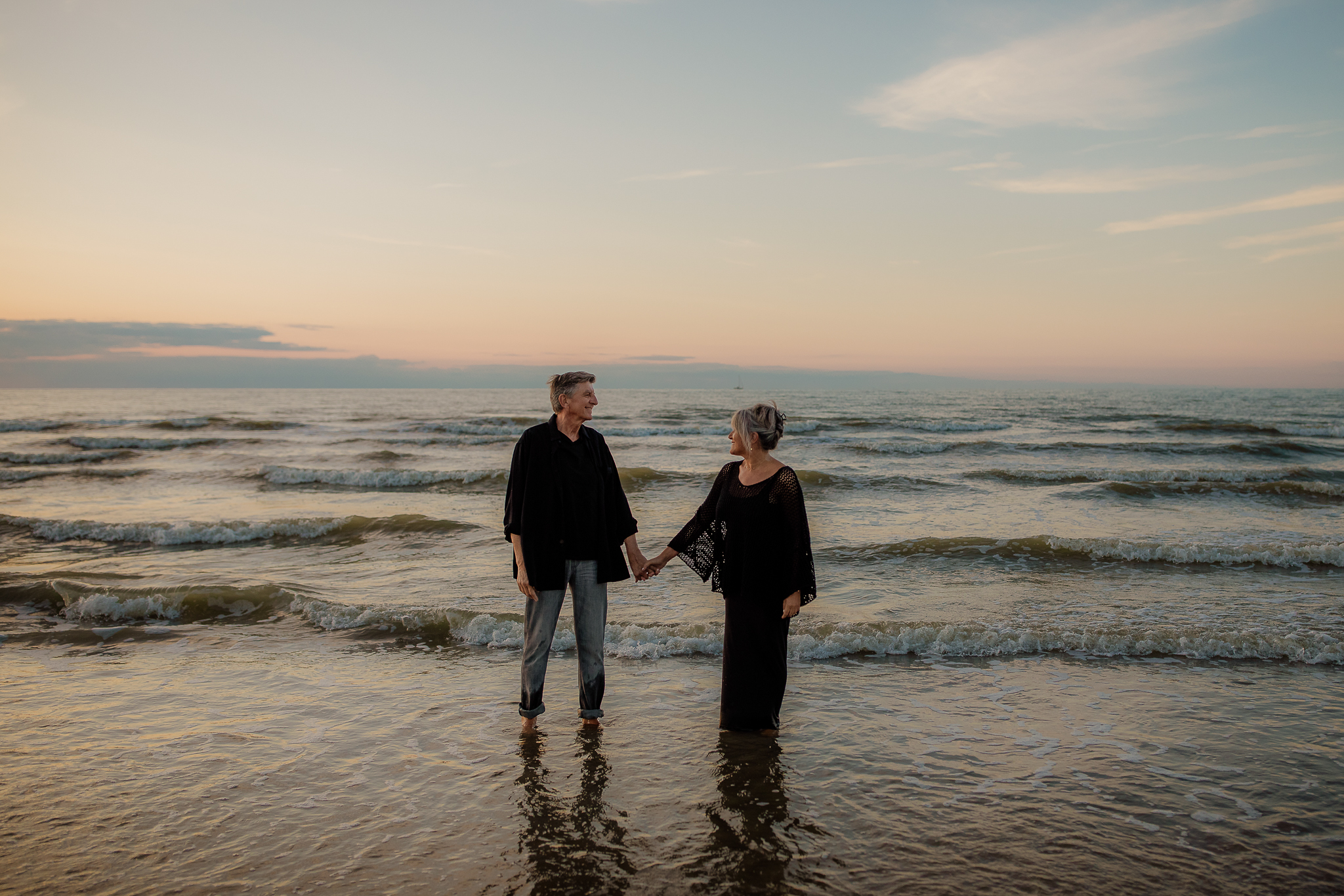 photographe couple, seance couple, seance couple sur la plage, seance photo oye plage, photographe Oise, photographe nord, photographe pas de calais, photographe lifestyle