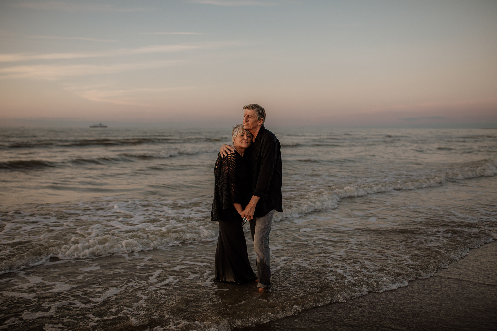 photographe couple, seance couple, seance couple sur la plage, seance photo oye plage, photographe Oise, photographe nord, photographe pas de calais, photographe lifestyle