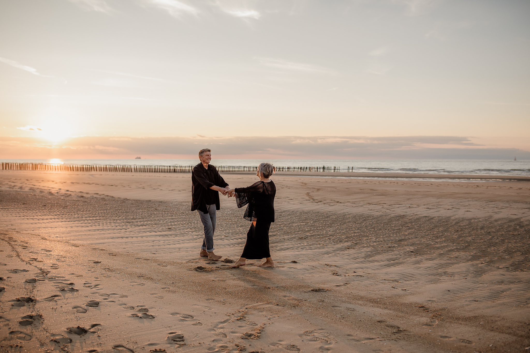 photographe couple, seance couple, seance couple sur la plage, seance photo oye plage, photographe Oise, photographe nord, photographe pas de calais, photographe lifestyle